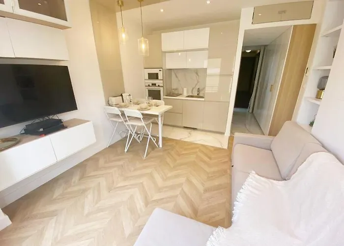 Appartement 2P Idealement Place Juan Les Pins