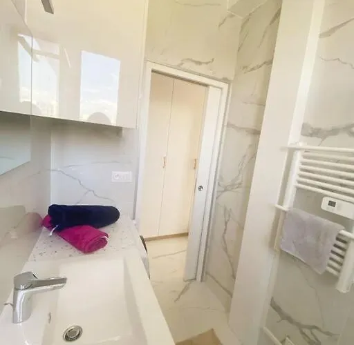 Appartement 2P Idealement Place Juan Les Pins