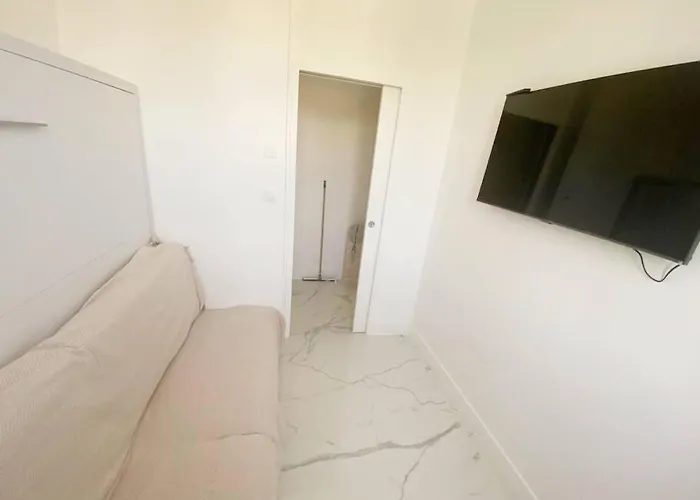 Appartement 2P Idealement Place Juan Les Pins